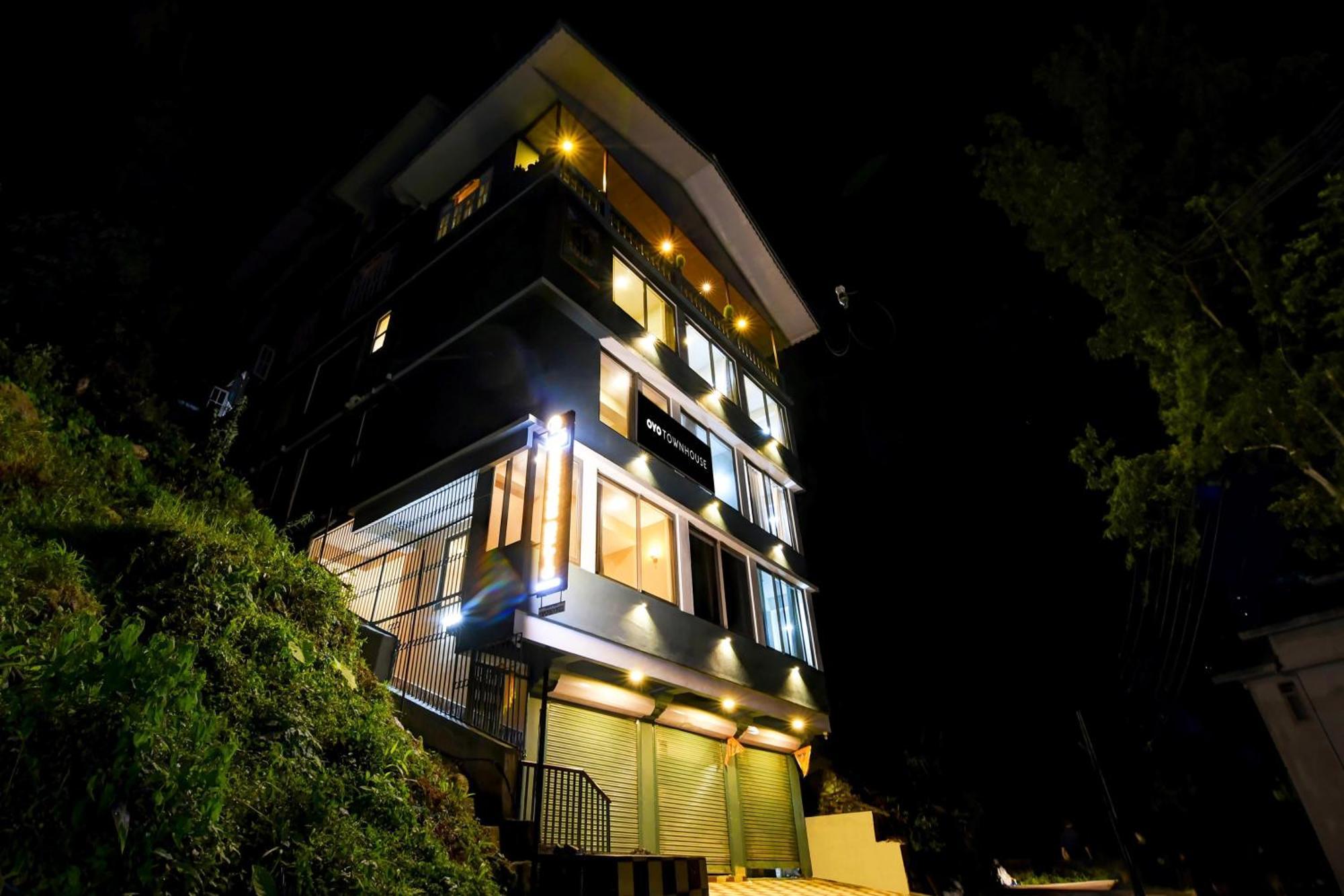ホテル Super Townhouse Downtown ガントク エクステリア 写真